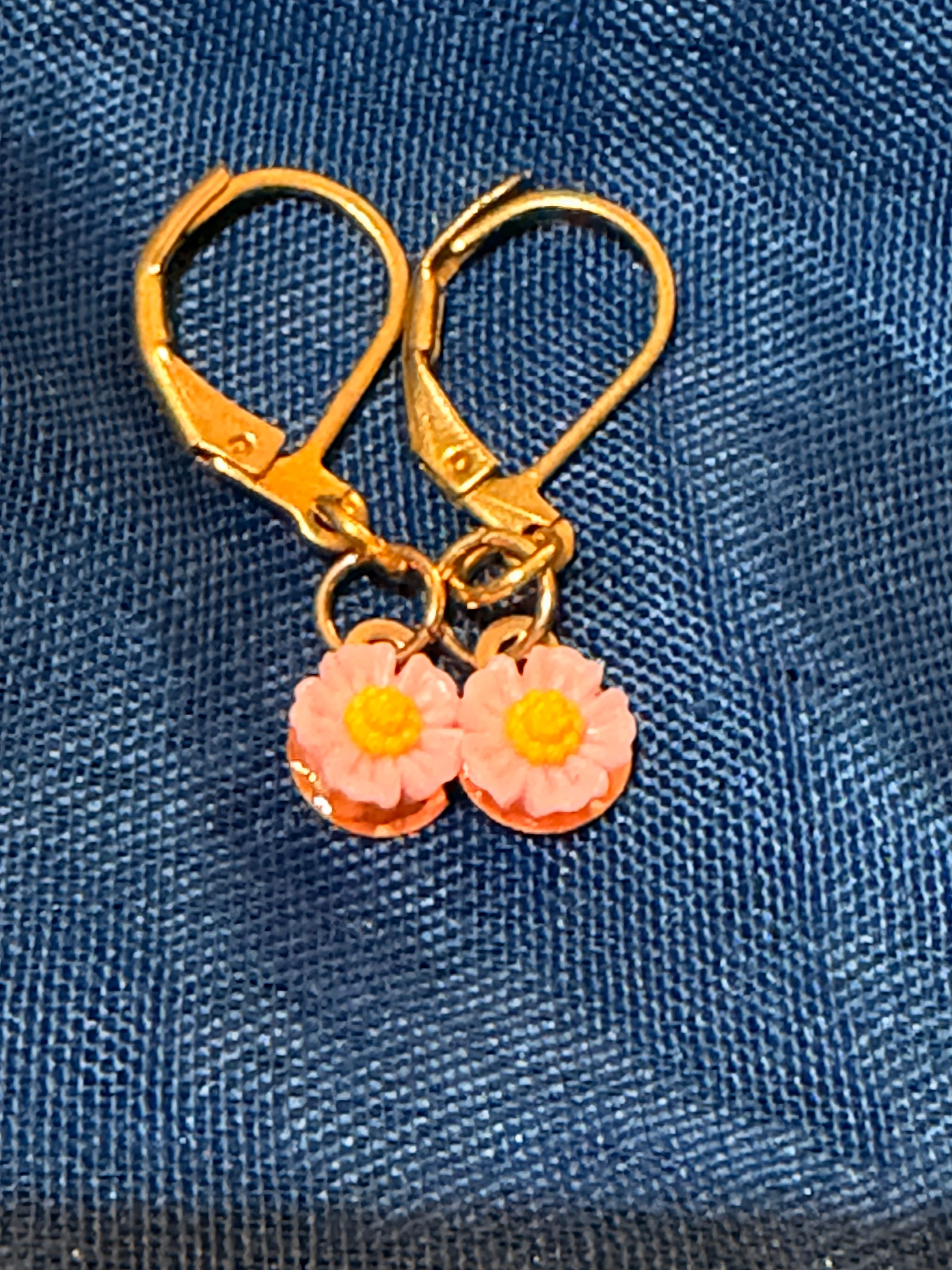 Daisy Dangle Earrings in Pastel Pink