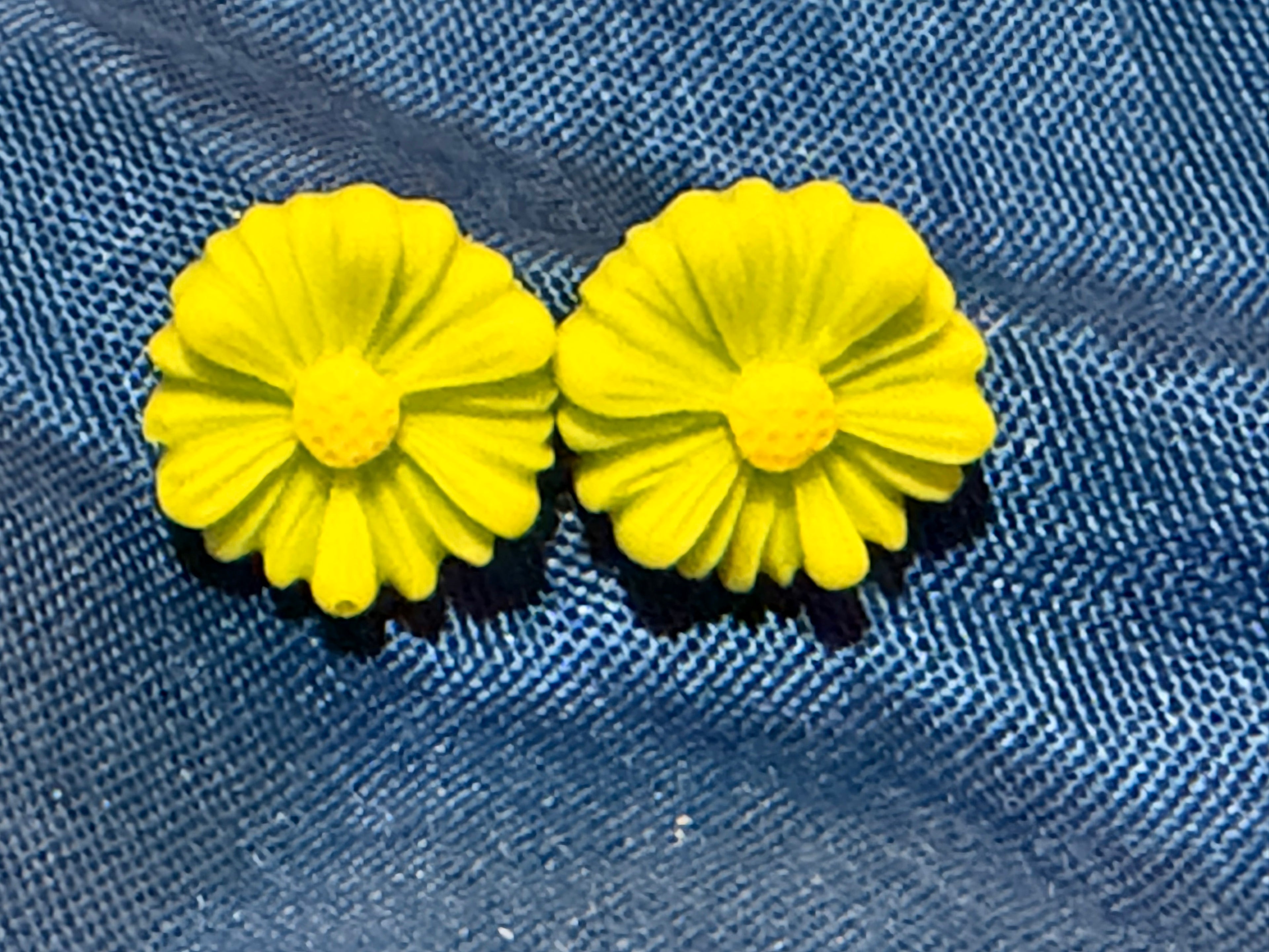 Crysanthemum Stud Earrings in Lime Green