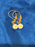 Daisy Dangle Earrings in White Pearl